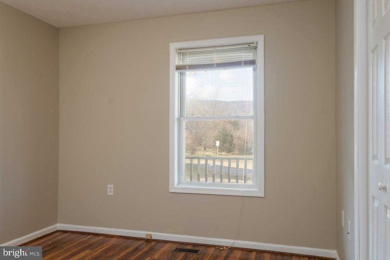 145 Hickory Dr photo 21