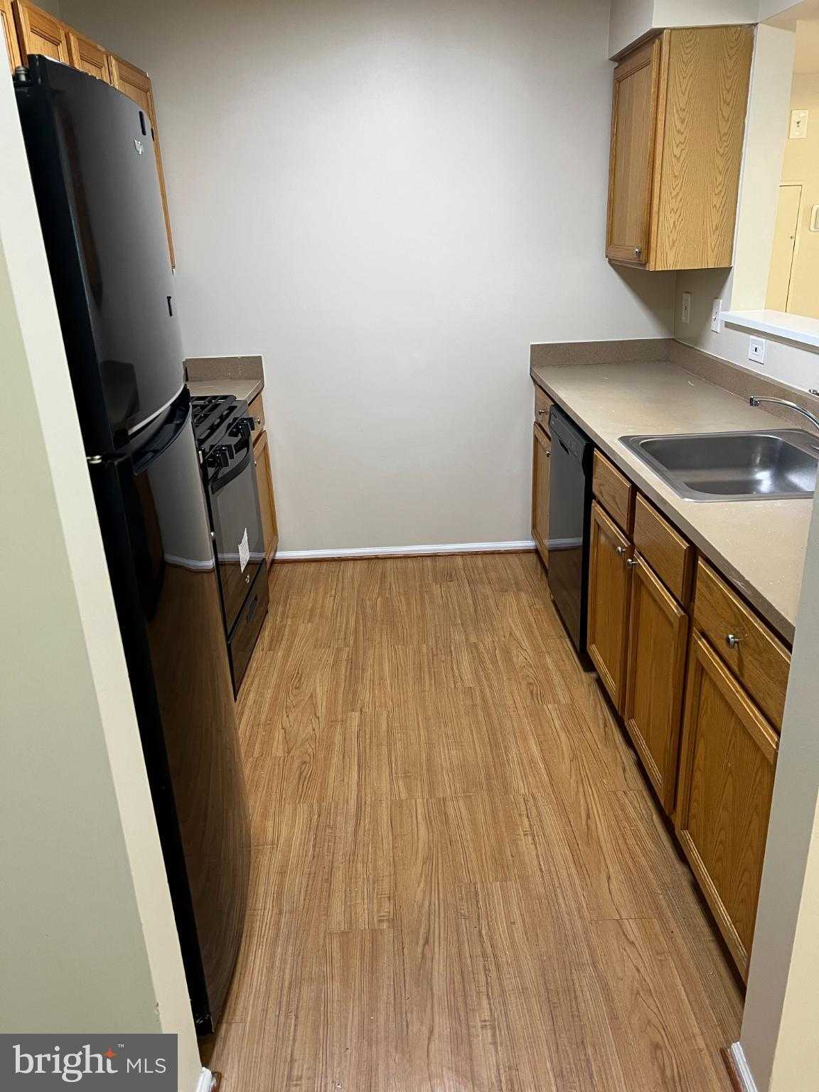 13900 Farnsworth Ln Apt 4301 photo 8