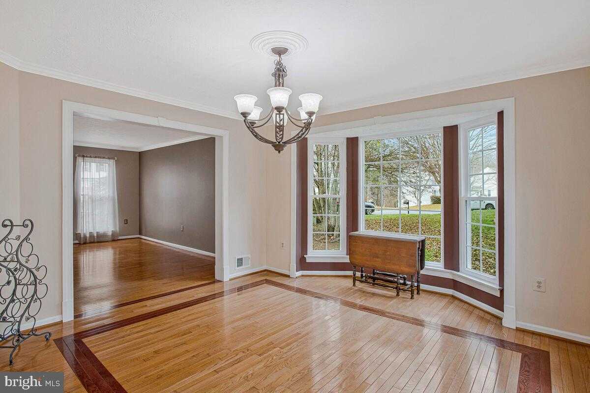 2425 Woodland CT photo 14