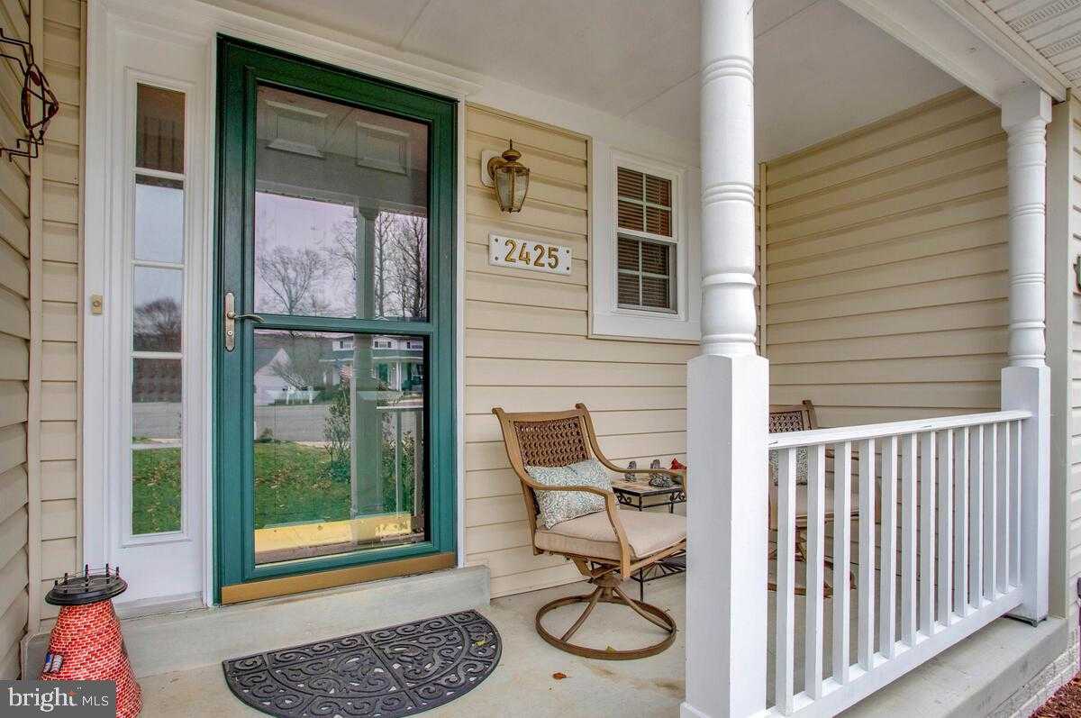 2425 Woodland CT photo 7