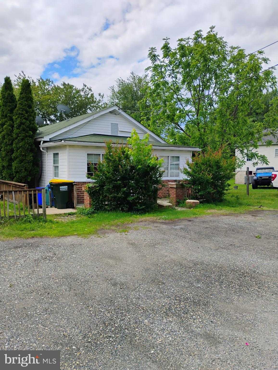 3907 16th St photo 2