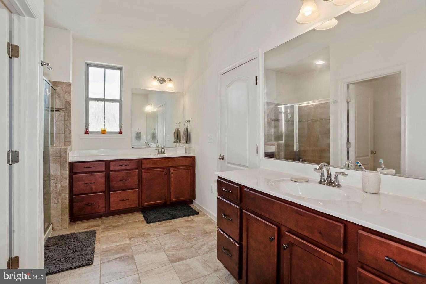 944 Basswood Dr photo 16