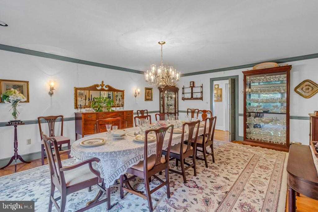 405 Courtney Ln photo 20