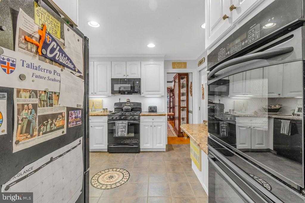 405 Courtney Ln photo 25