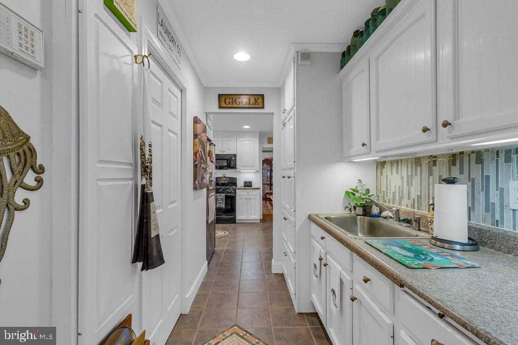 405 Courtney Ln photo 26