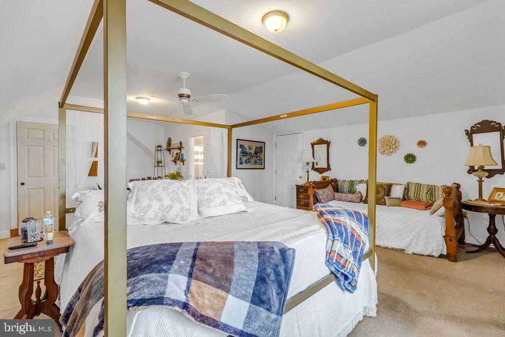 405 Courtney Ln photo 30