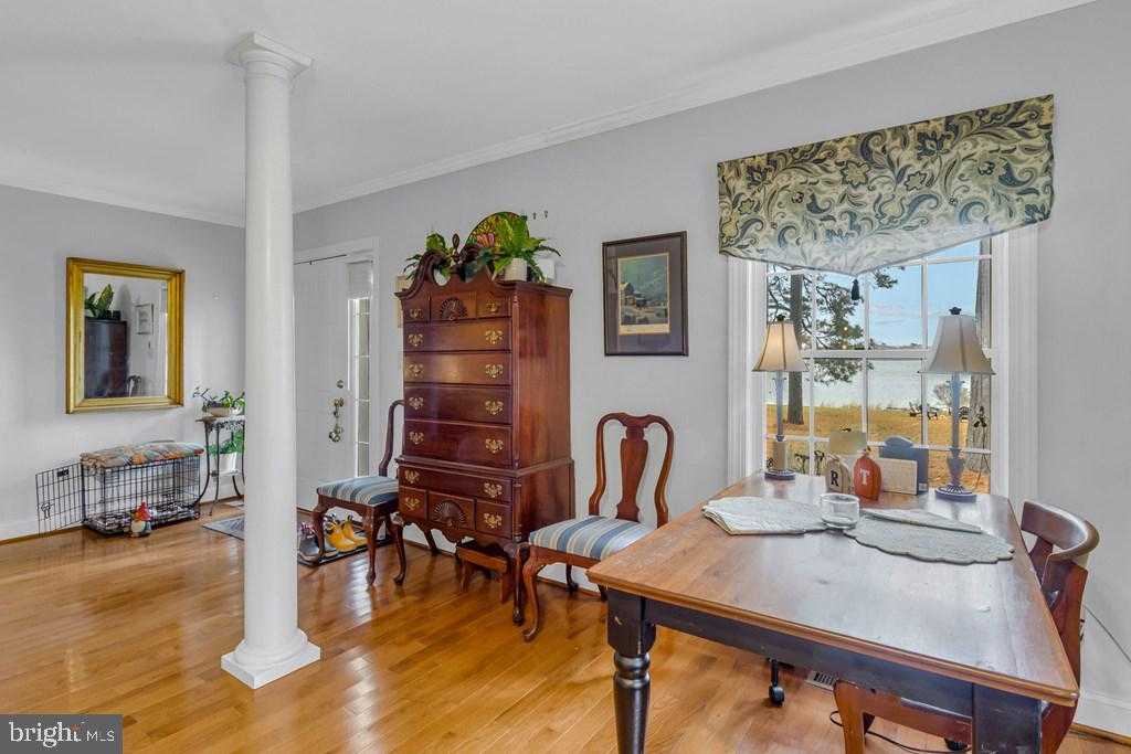 405 Courtney Ln photo 9