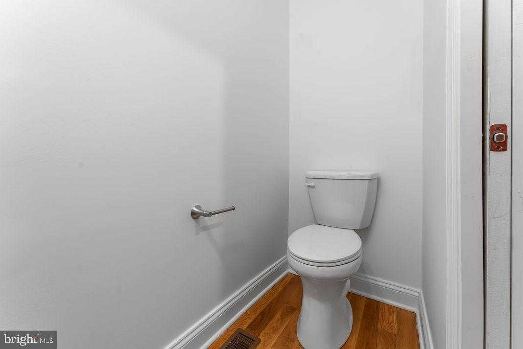 41 S Fulton Ave photo 16