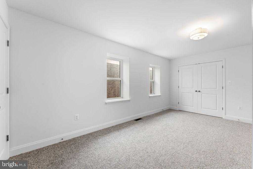 41 S Fulton Ave photo 20