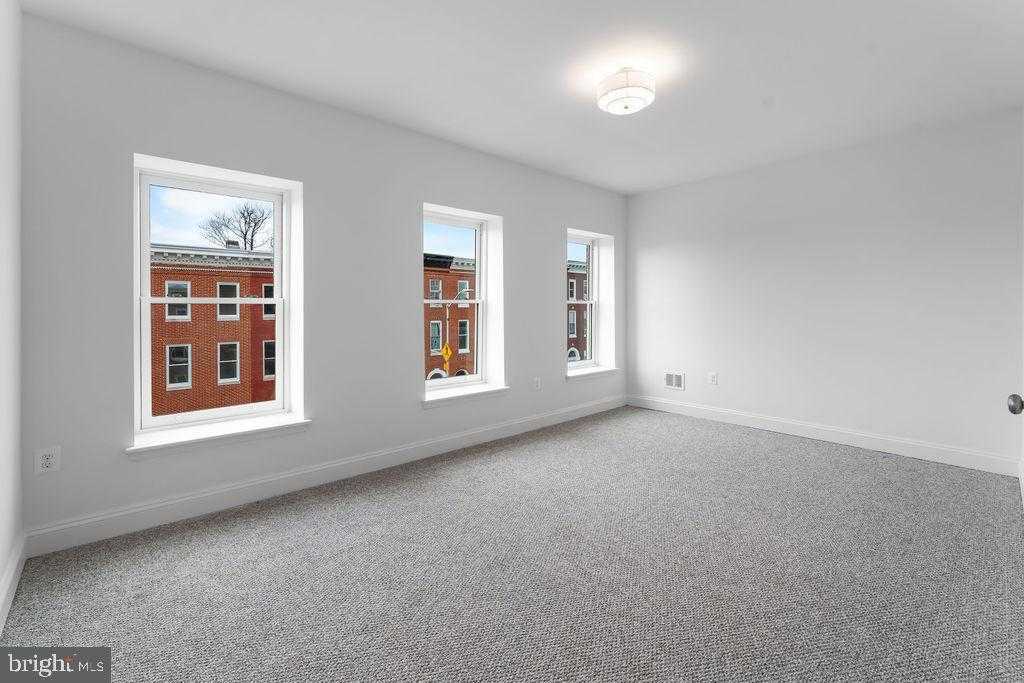 41 S Fulton Ave photo 27