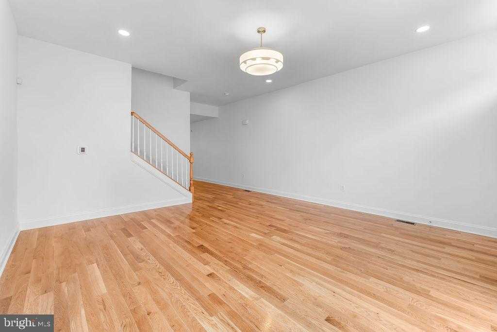 41 S Fulton Ave photo 4