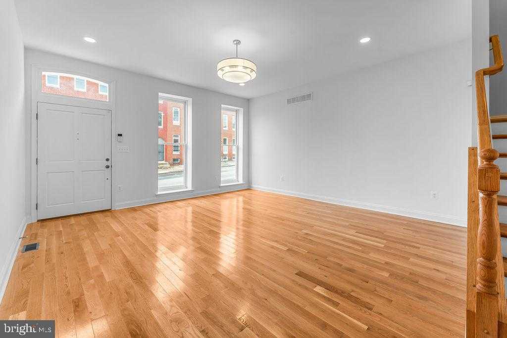 41 S Fulton Ave photo 6