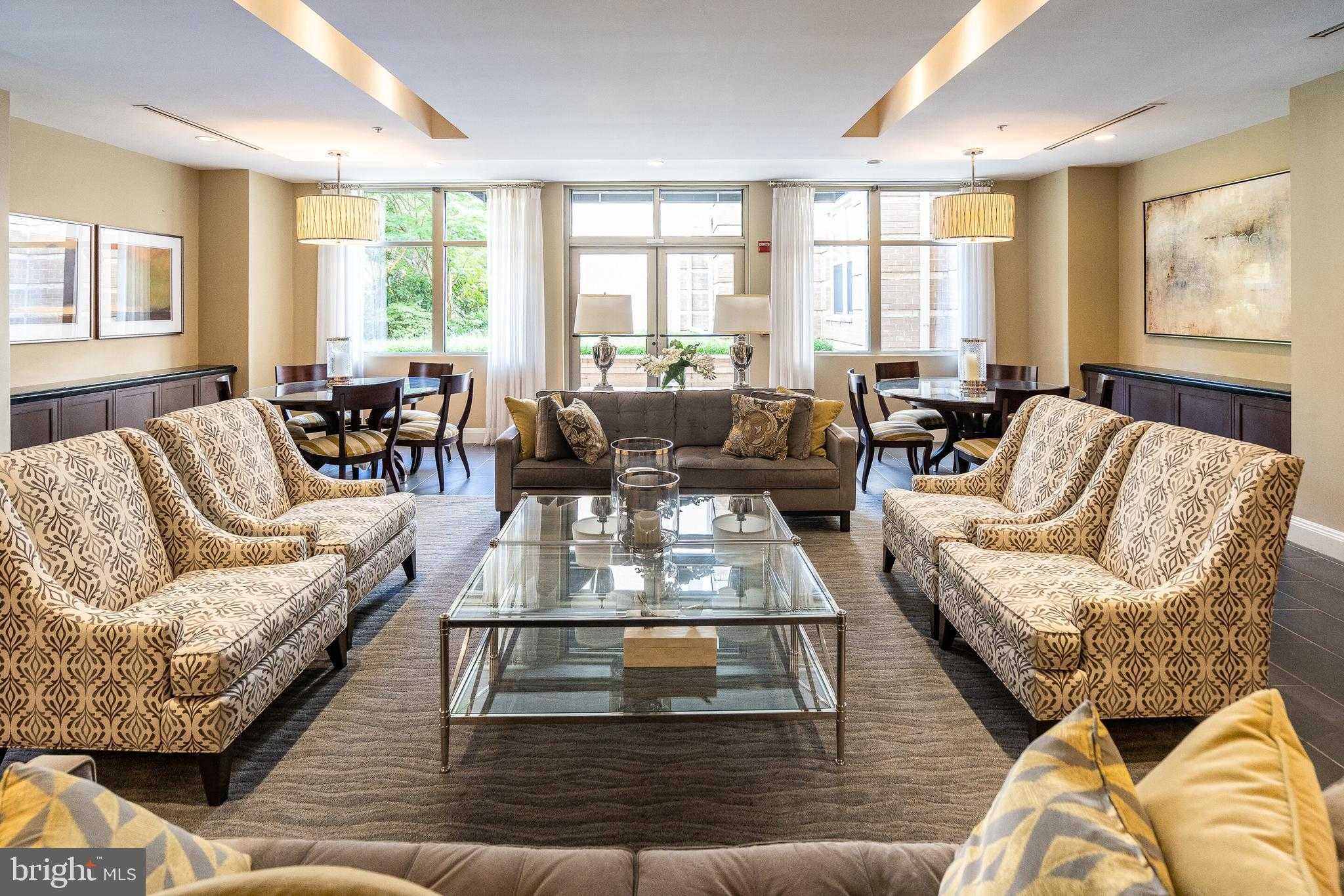 12000 Market St Apt 370 photo 31