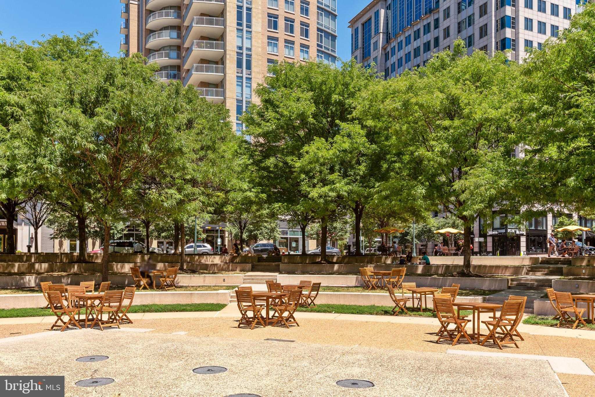 12000 Market St Apt 370 photo 41