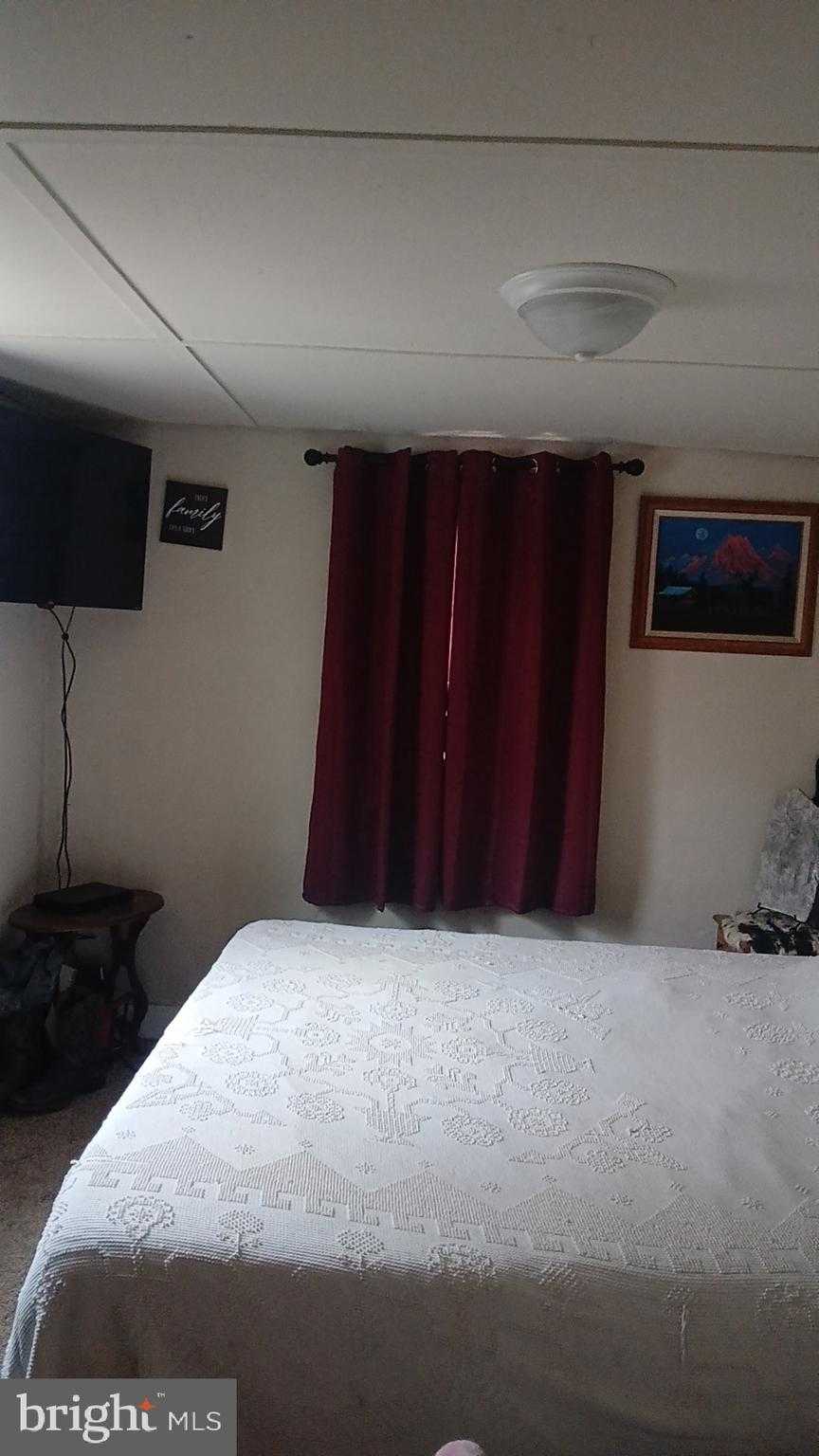 1934 Edgewood Rd photo 5