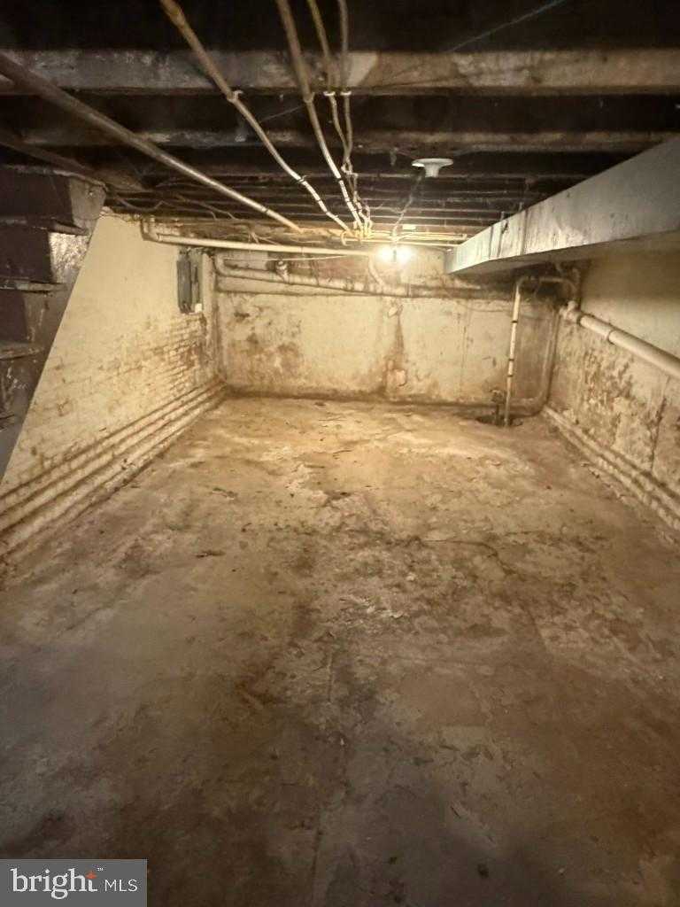 1827 N Milton Ave photo 45