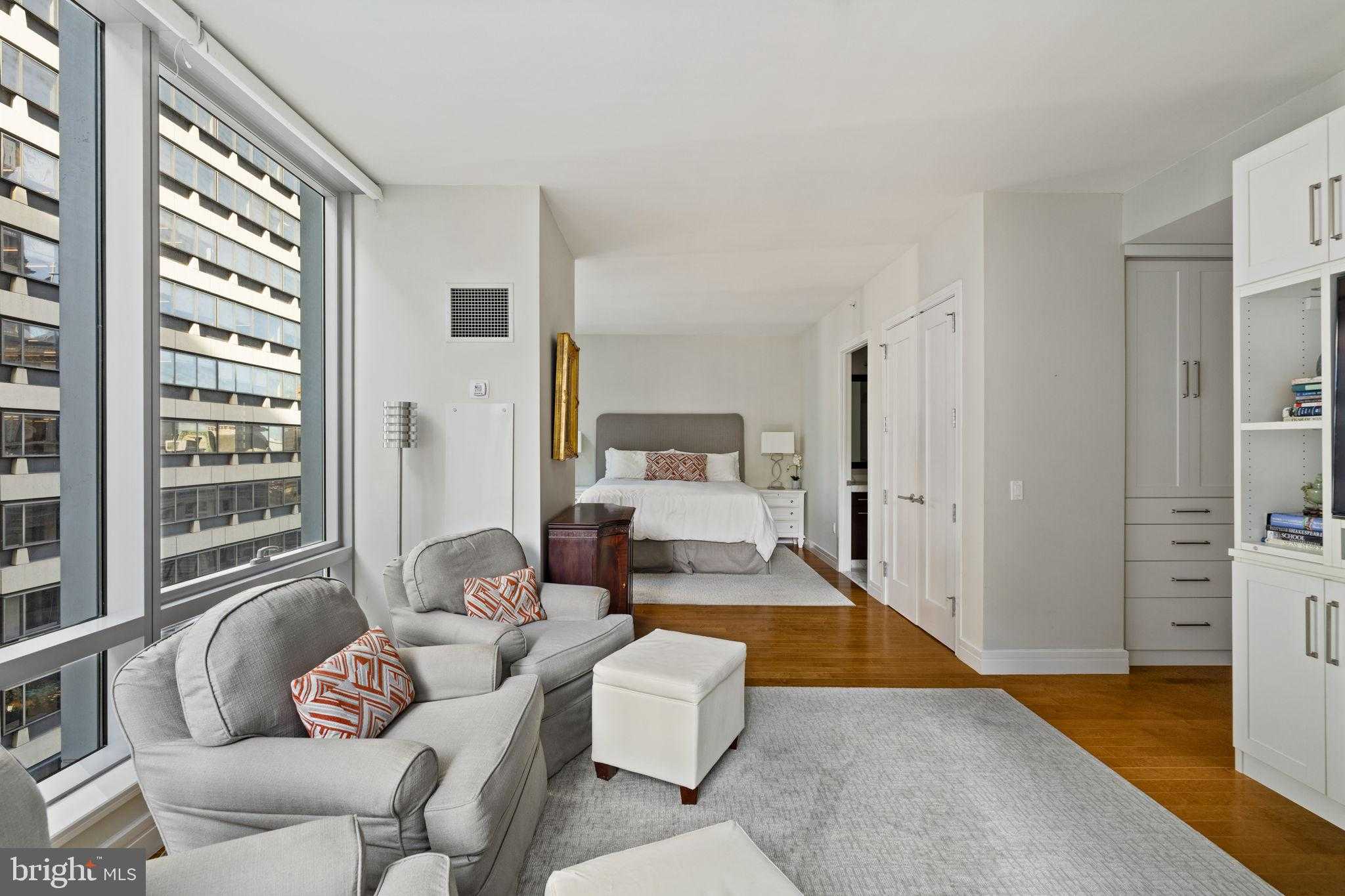 1414 S Penn Sq photo 15