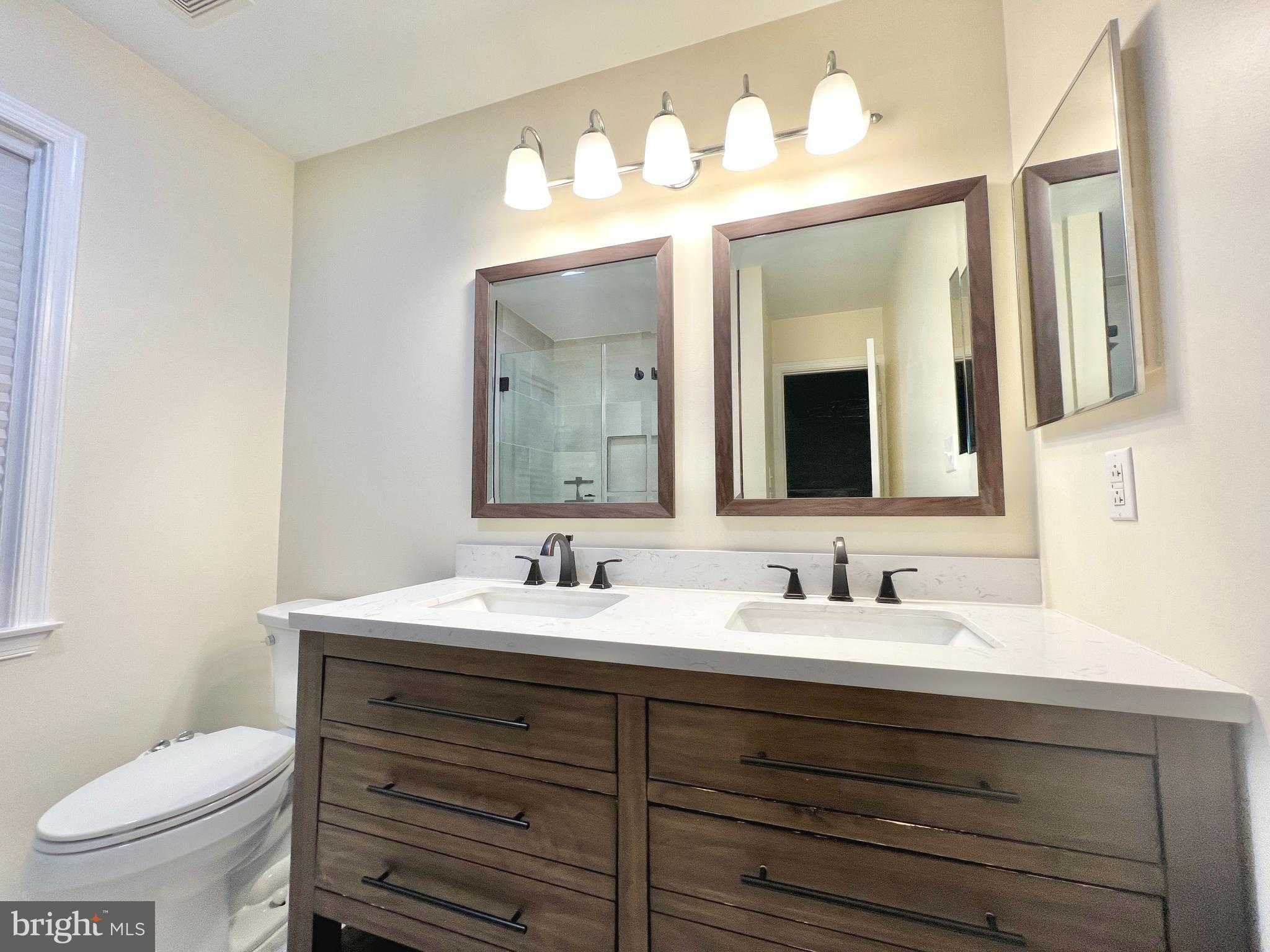 11498 Corinthia CT photo 12