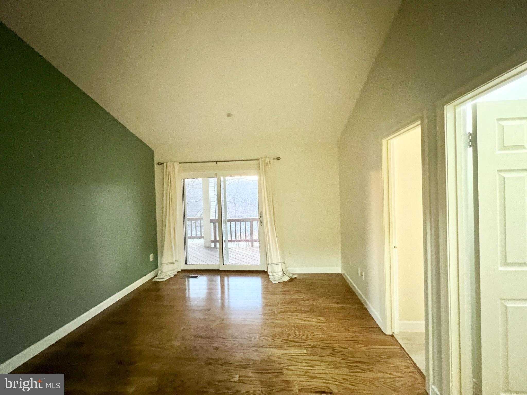 11498 Corinthia CT photo 8