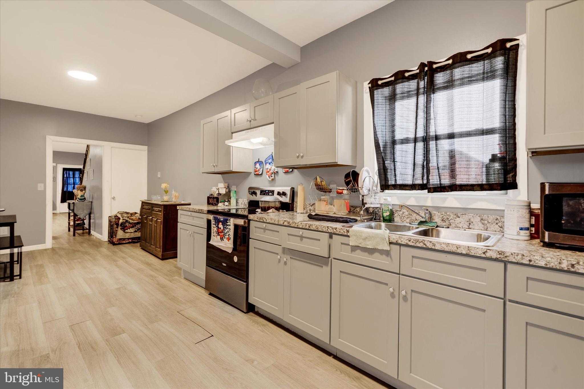 101 E Colliery Ave photo 16