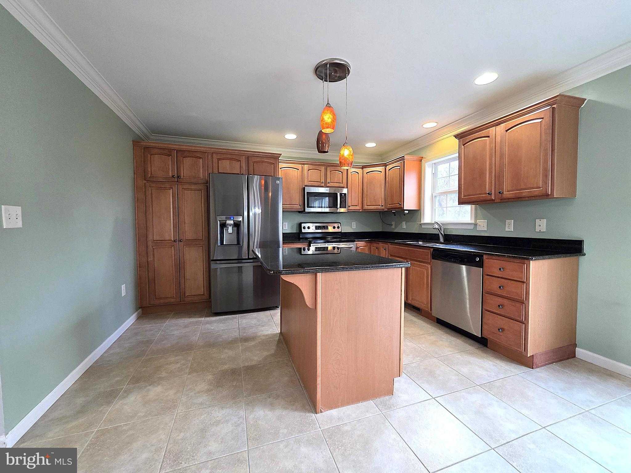 112 Old Schoolhouse Ln photo 6