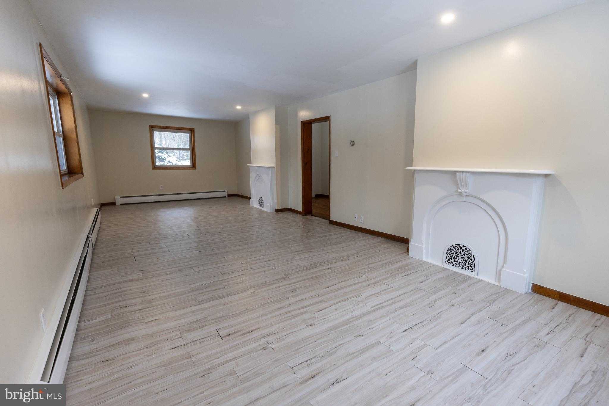 2406 Railroad St photo 13