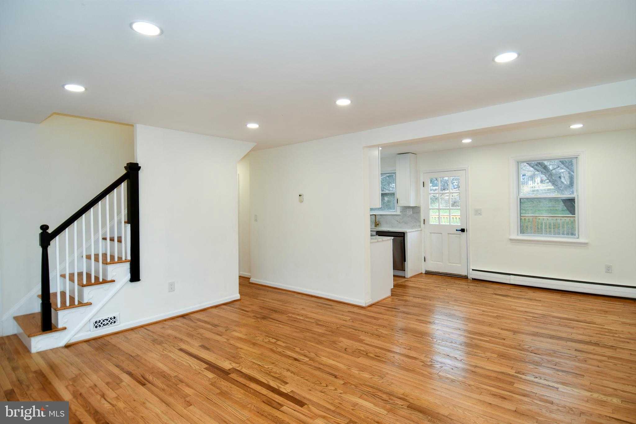 26904 Overlook St photo 9