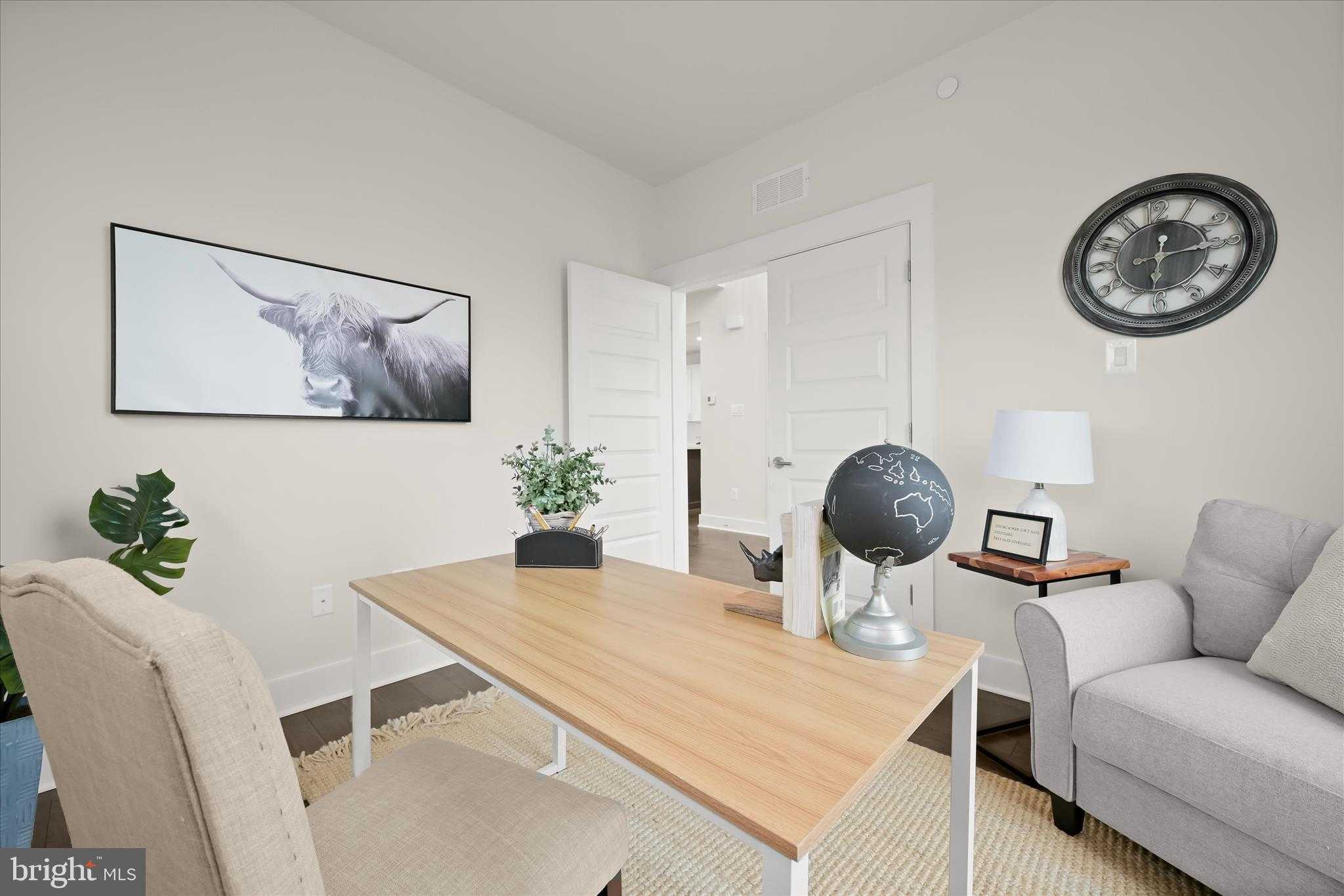 2001 Clover Dr photo 8