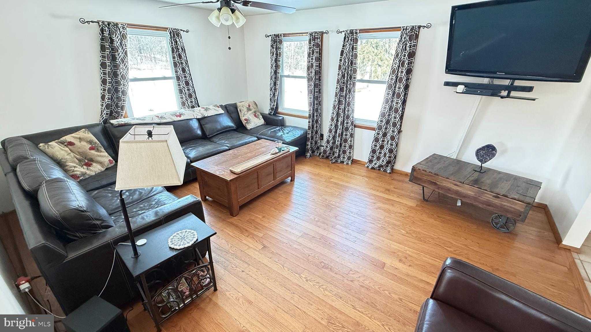 48 Yarnes Rd photo 5