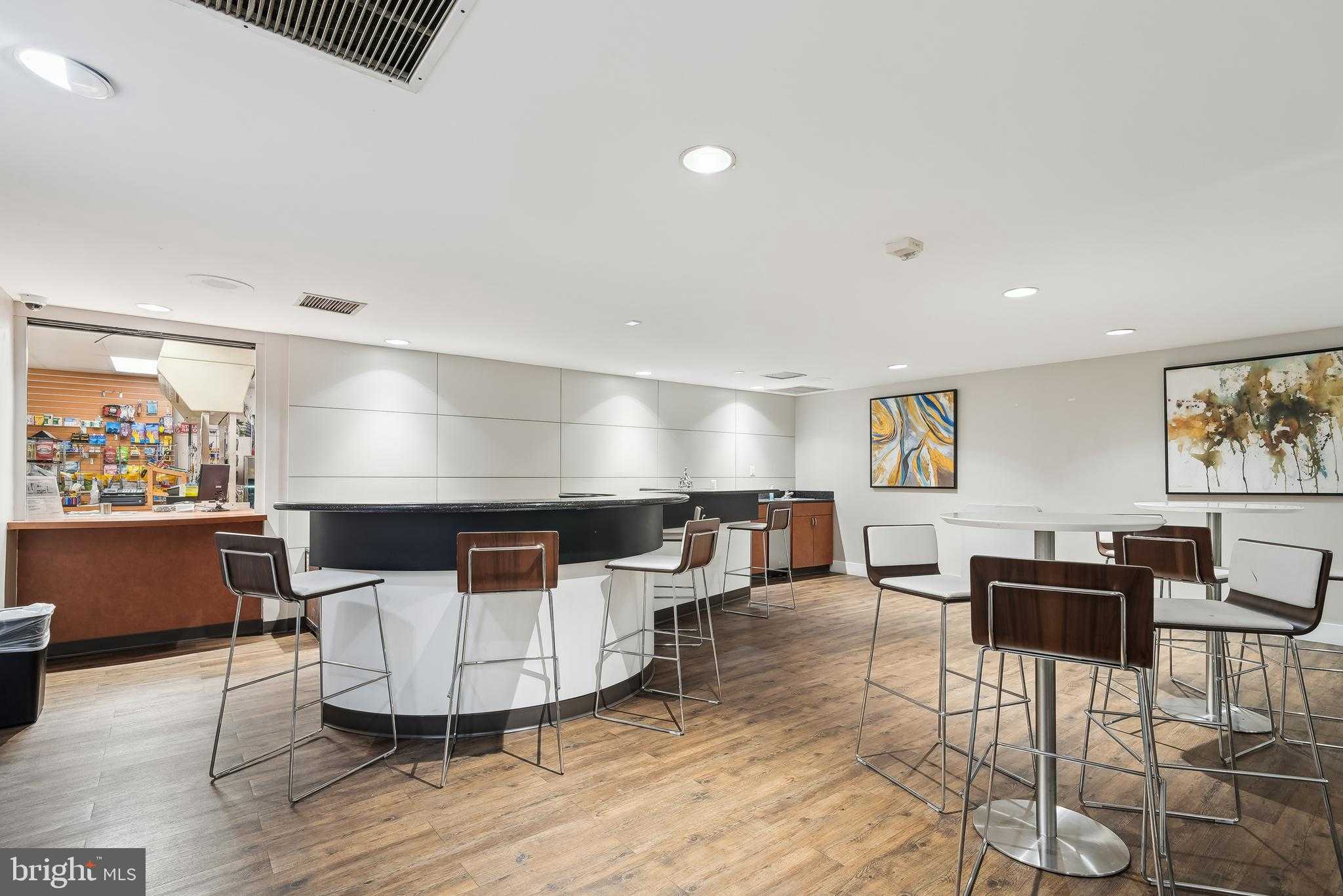 60 S Van Dorn St Apt 210 photo 33