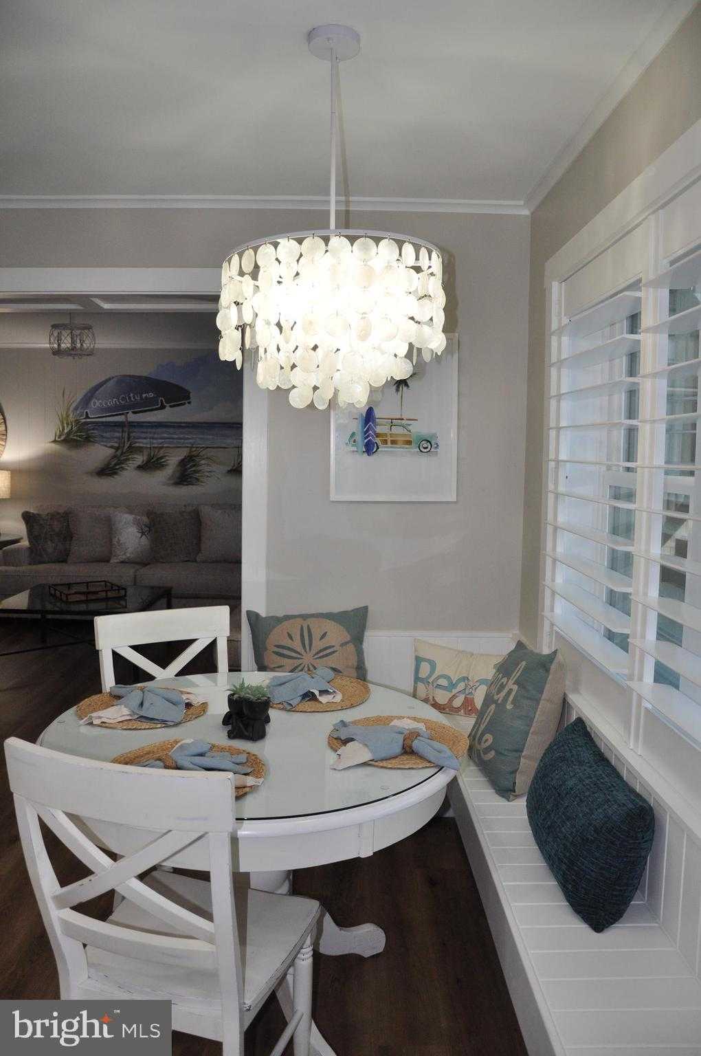 902 Edgewater Ave photo 12