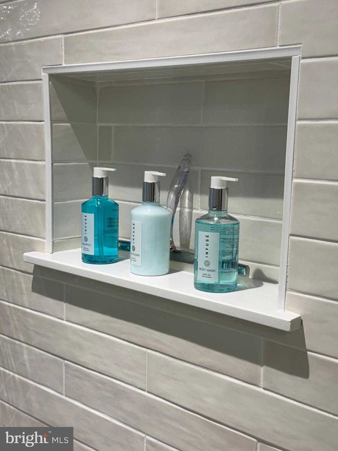 902 Edgewater Ave photo 42