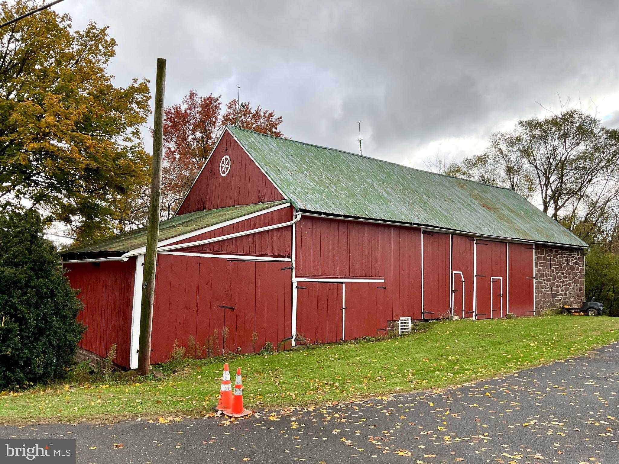 1145 Reading Rd photo 42