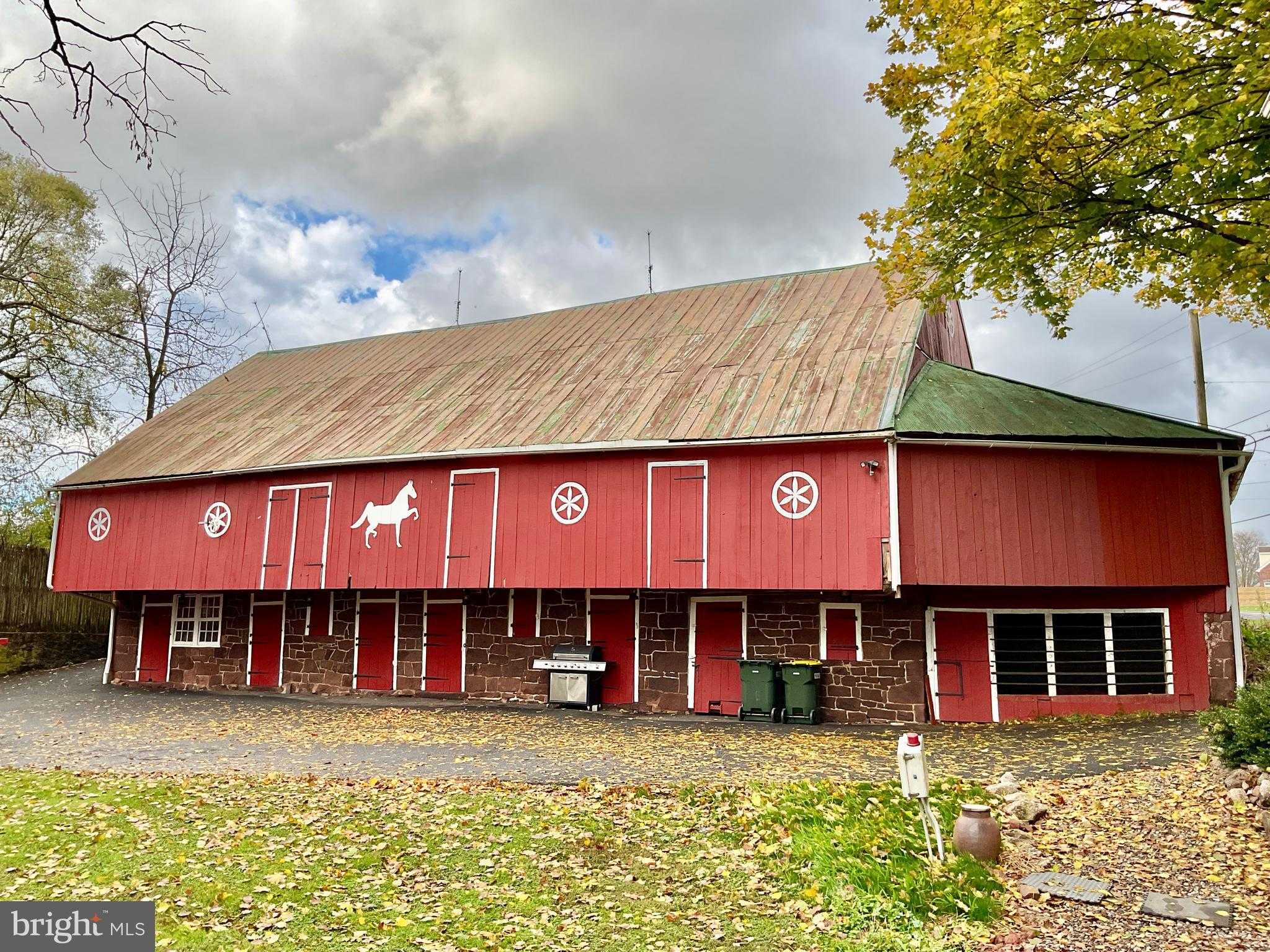 1145 Reading Rd photo 59