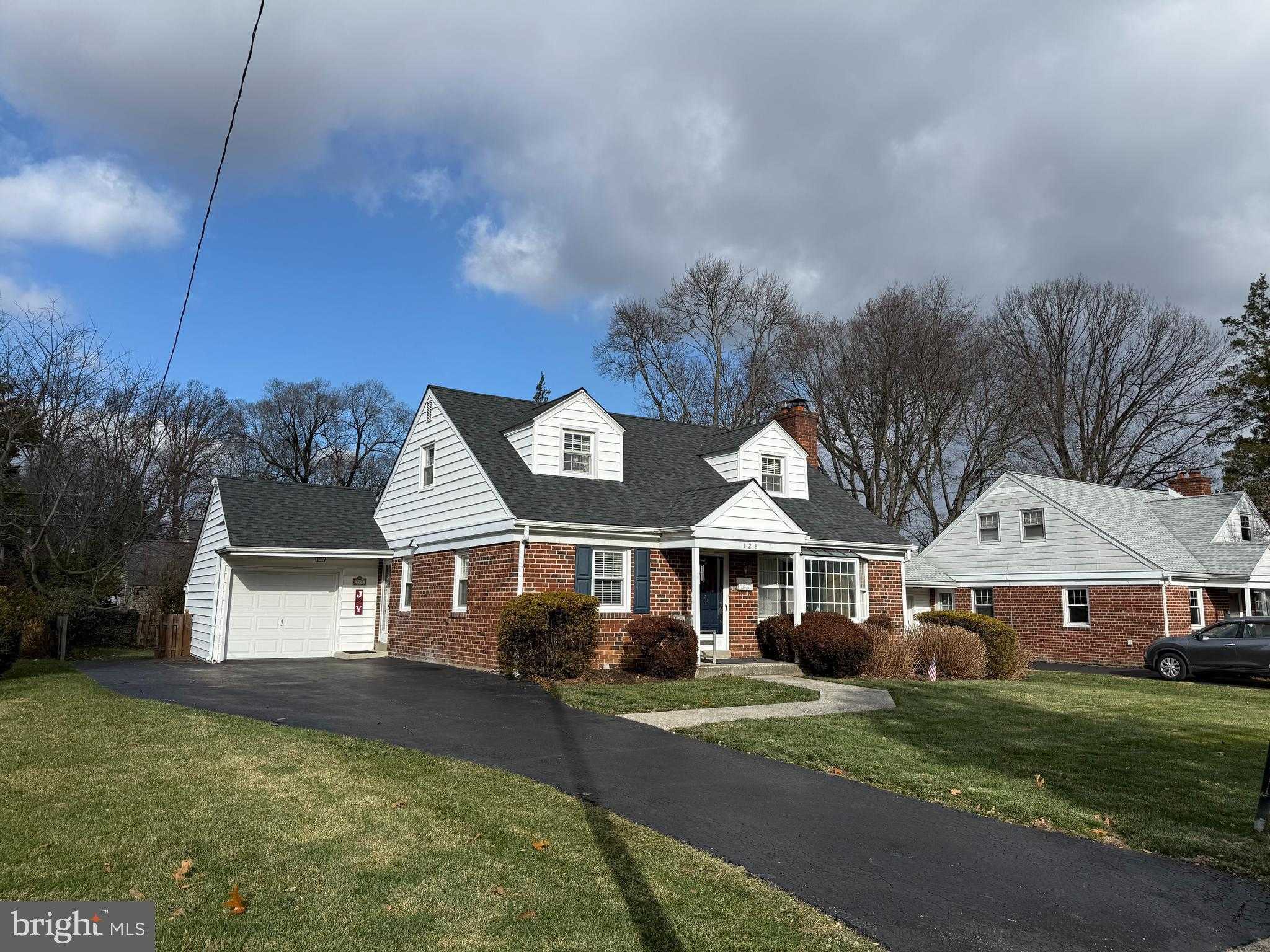 128 Clemson Rd photo 2