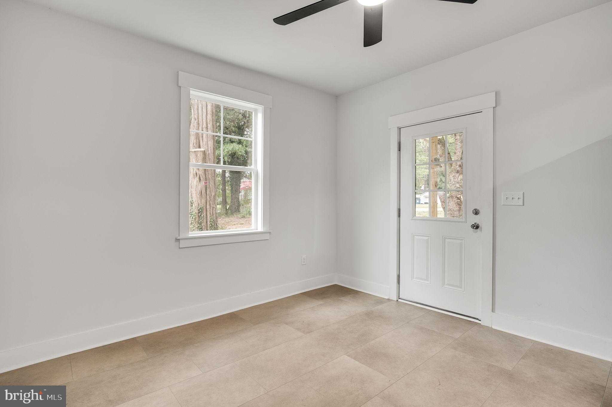 1619 12th St photo 14