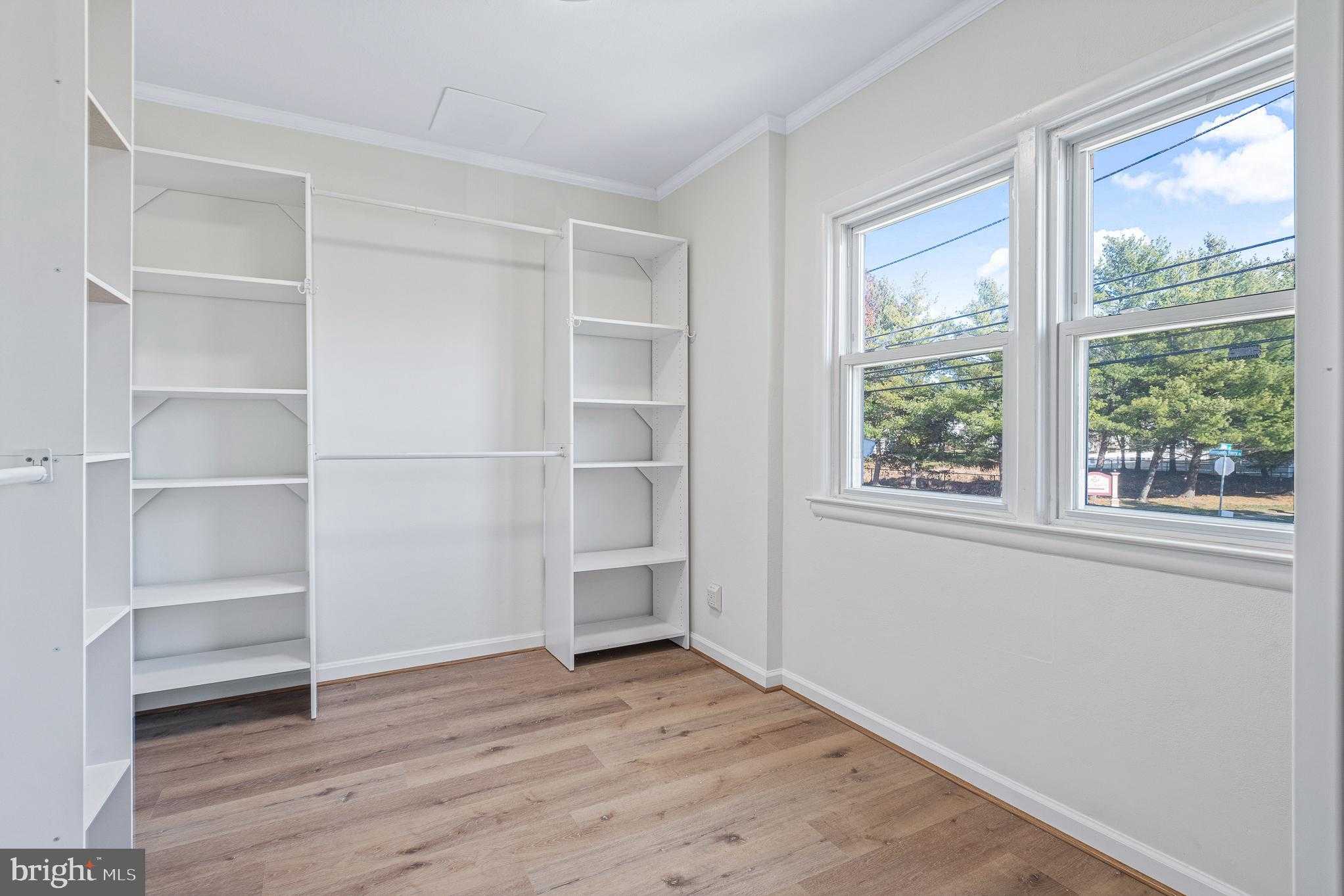 312 N Hammonds Ferry Rd photo 36