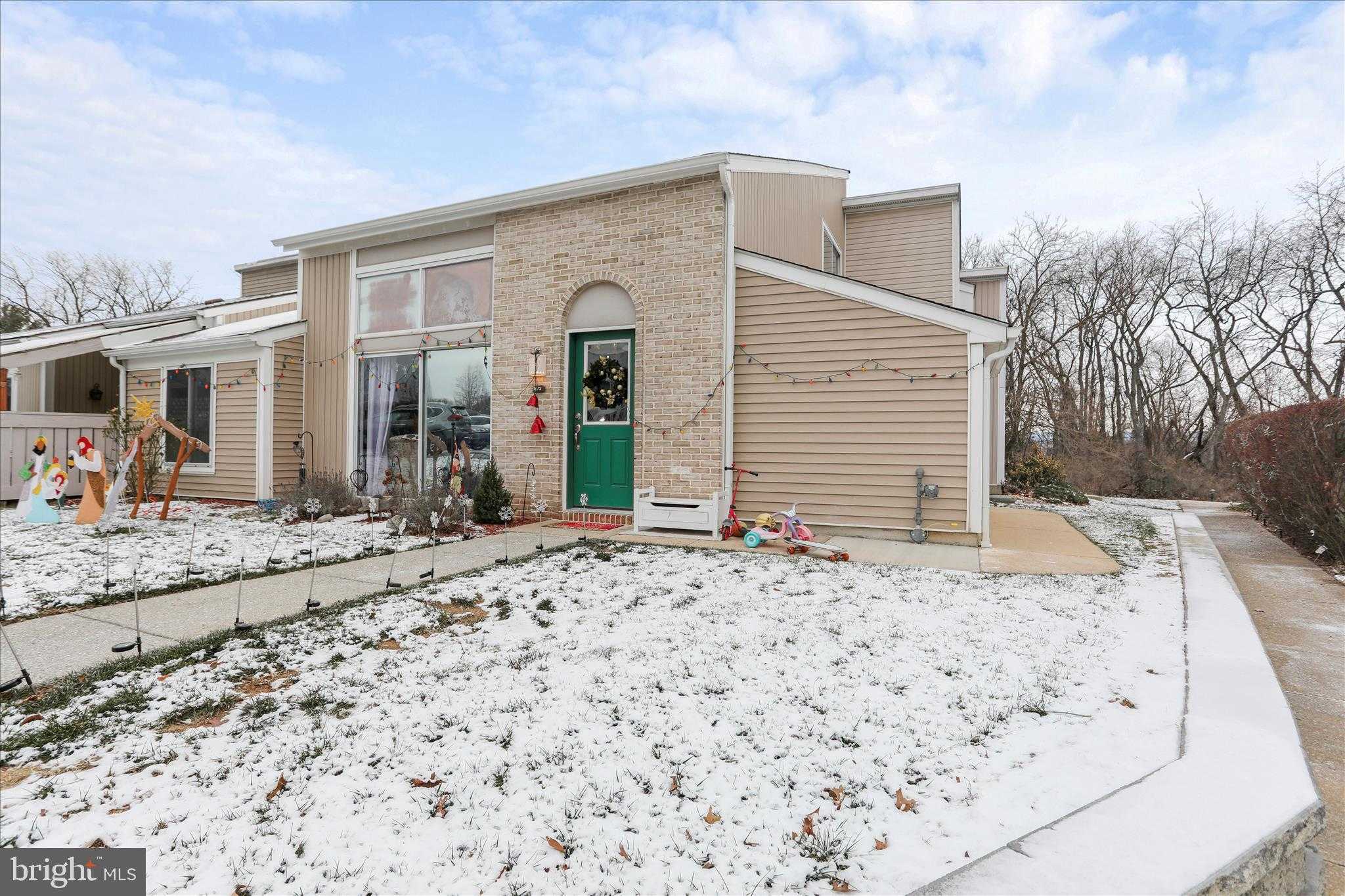 1672 Woodlands Run photo 3