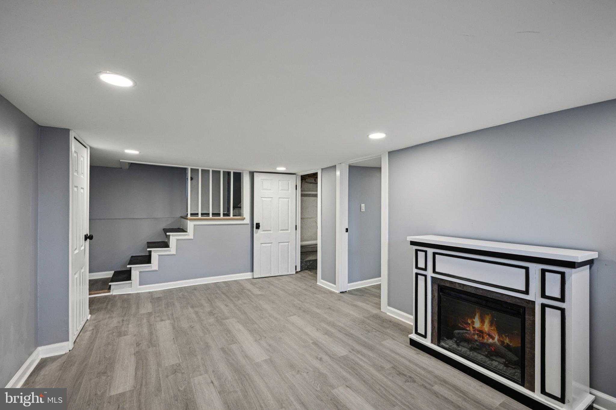 213 White Ave photo 23