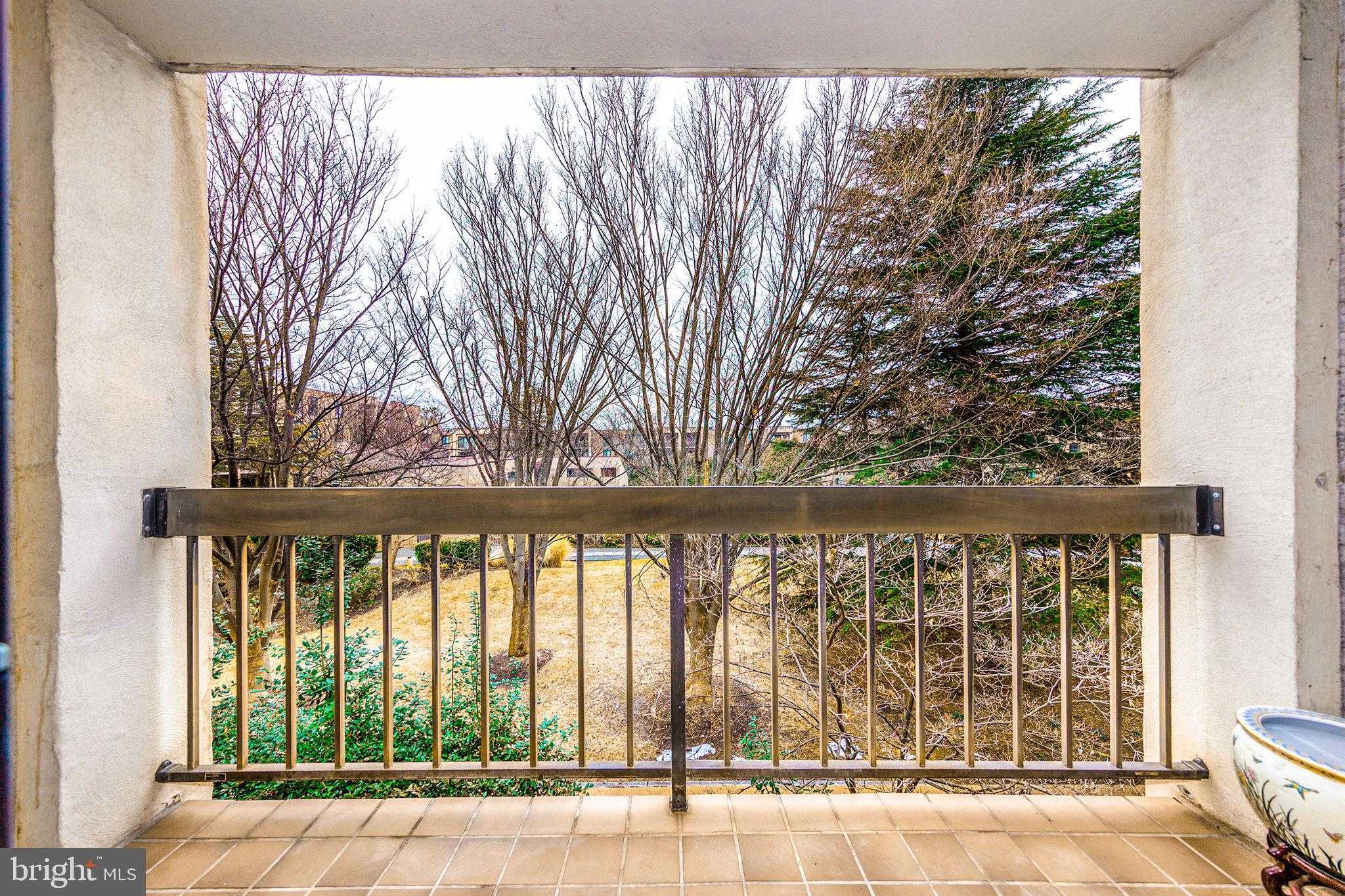 801 N Howard St Apt 303 photo 2