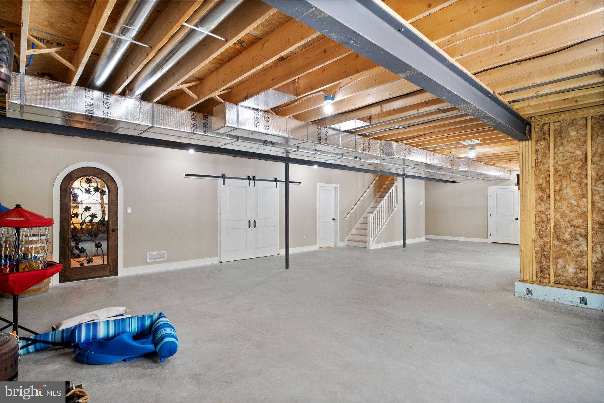 233 European Dr photo 38