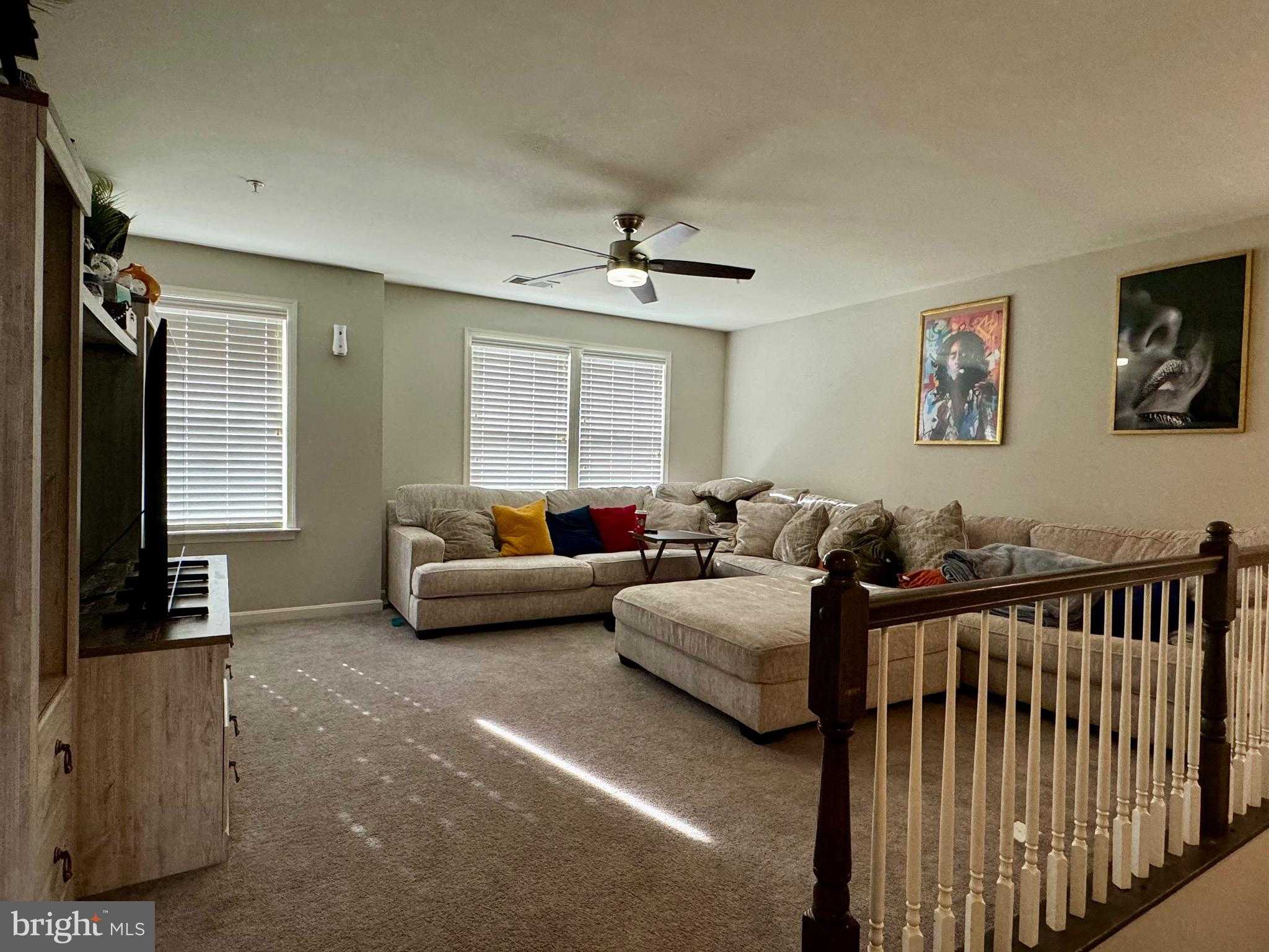 8 Inglenook CT photo 18