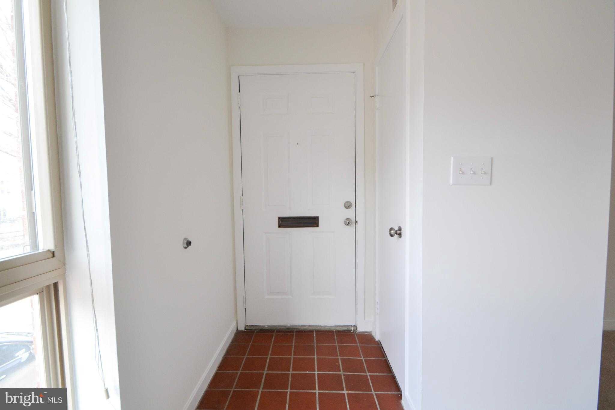 421 S Sharp St photo 2