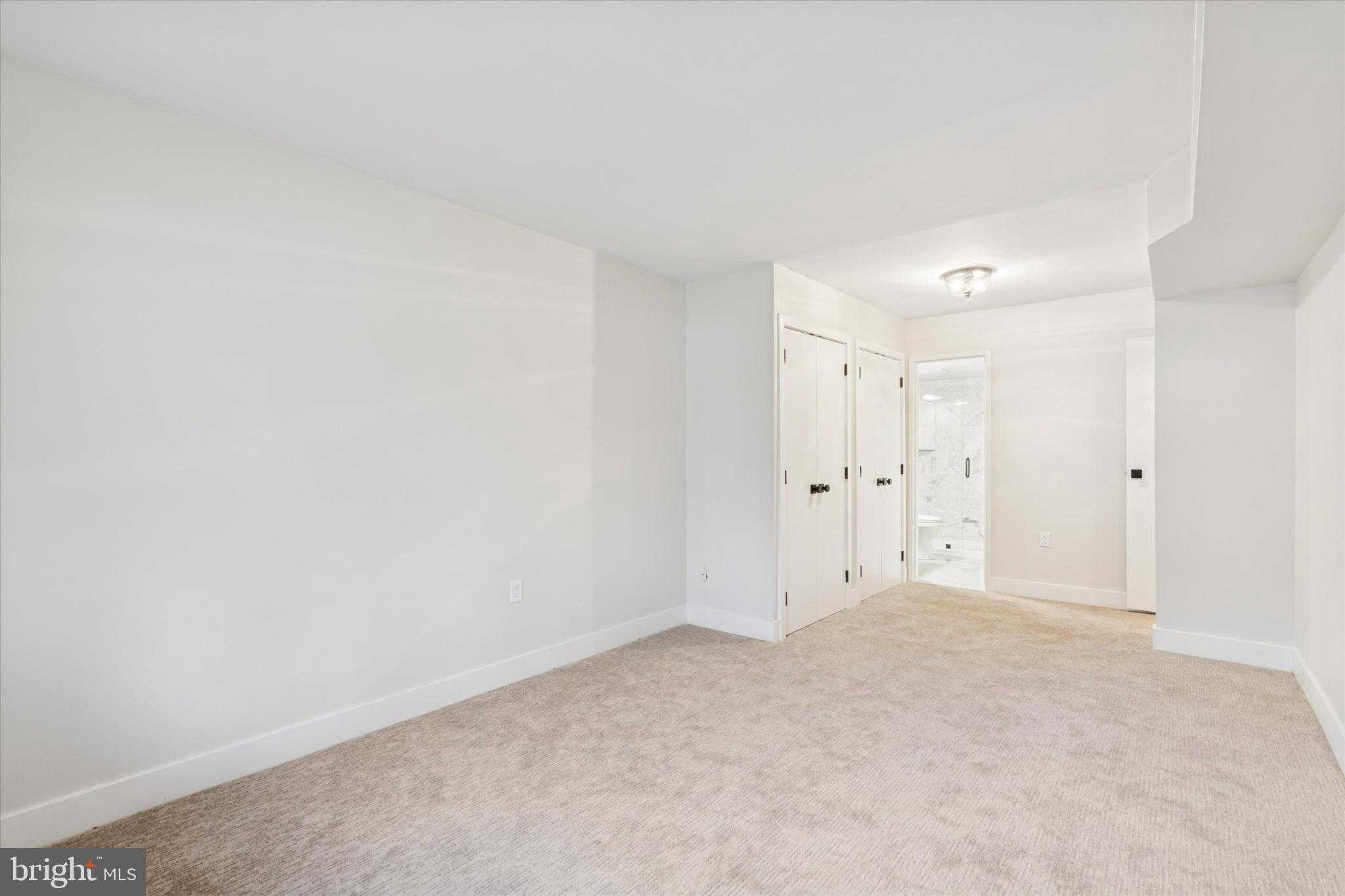 1609 Painters Xing photo 20