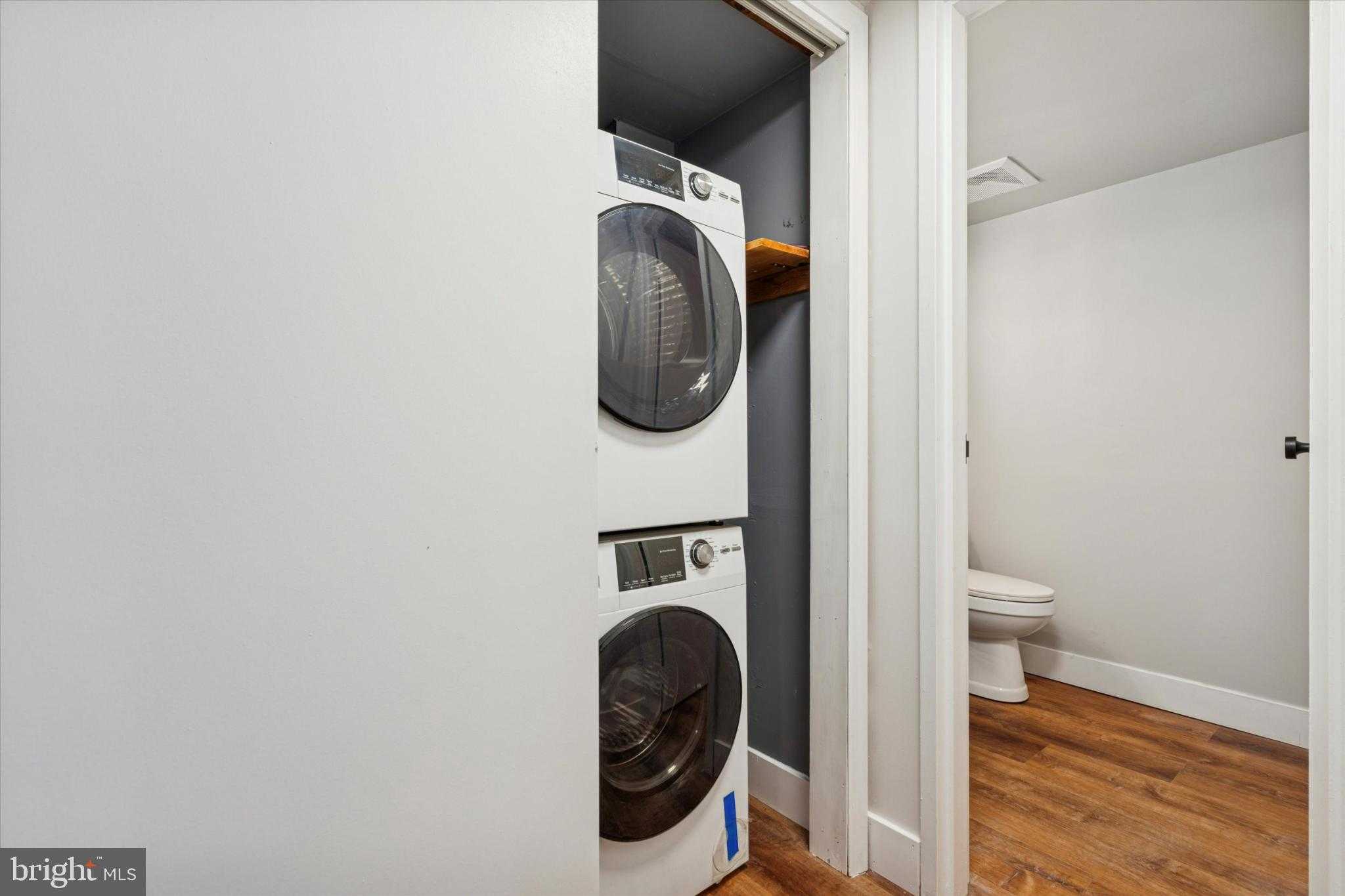 1609 Painters Xing photo 9