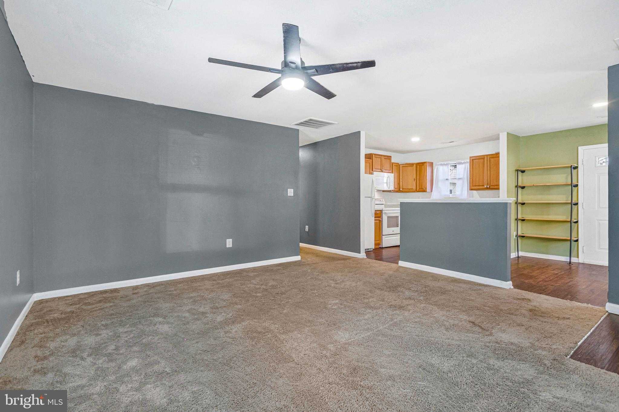 724 Spruce Dr photo 5