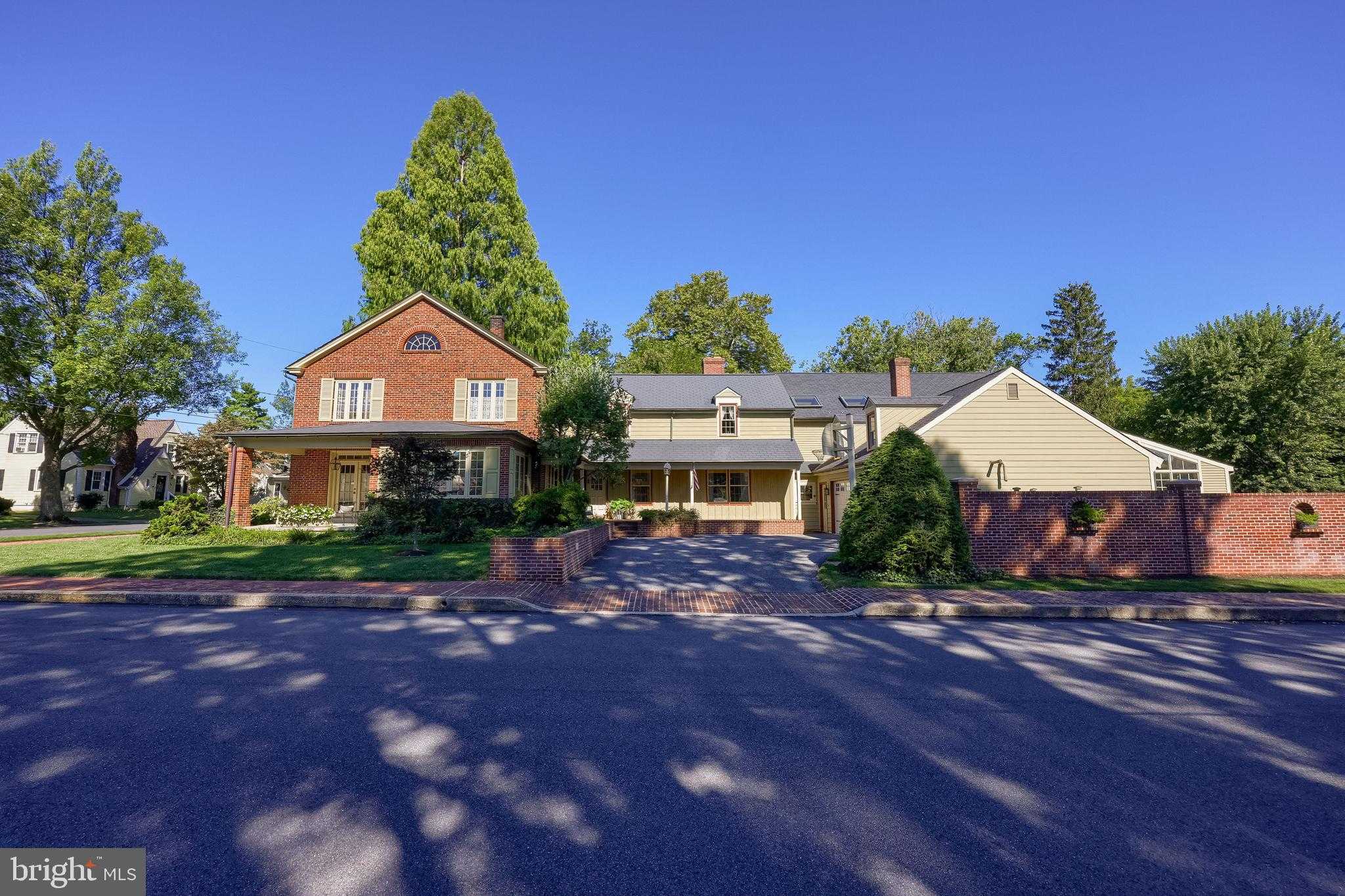 81 S Linden St photo 11