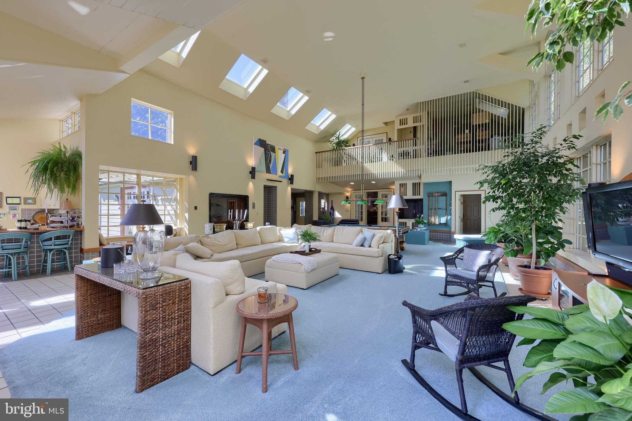 81 S Linden St photo 43