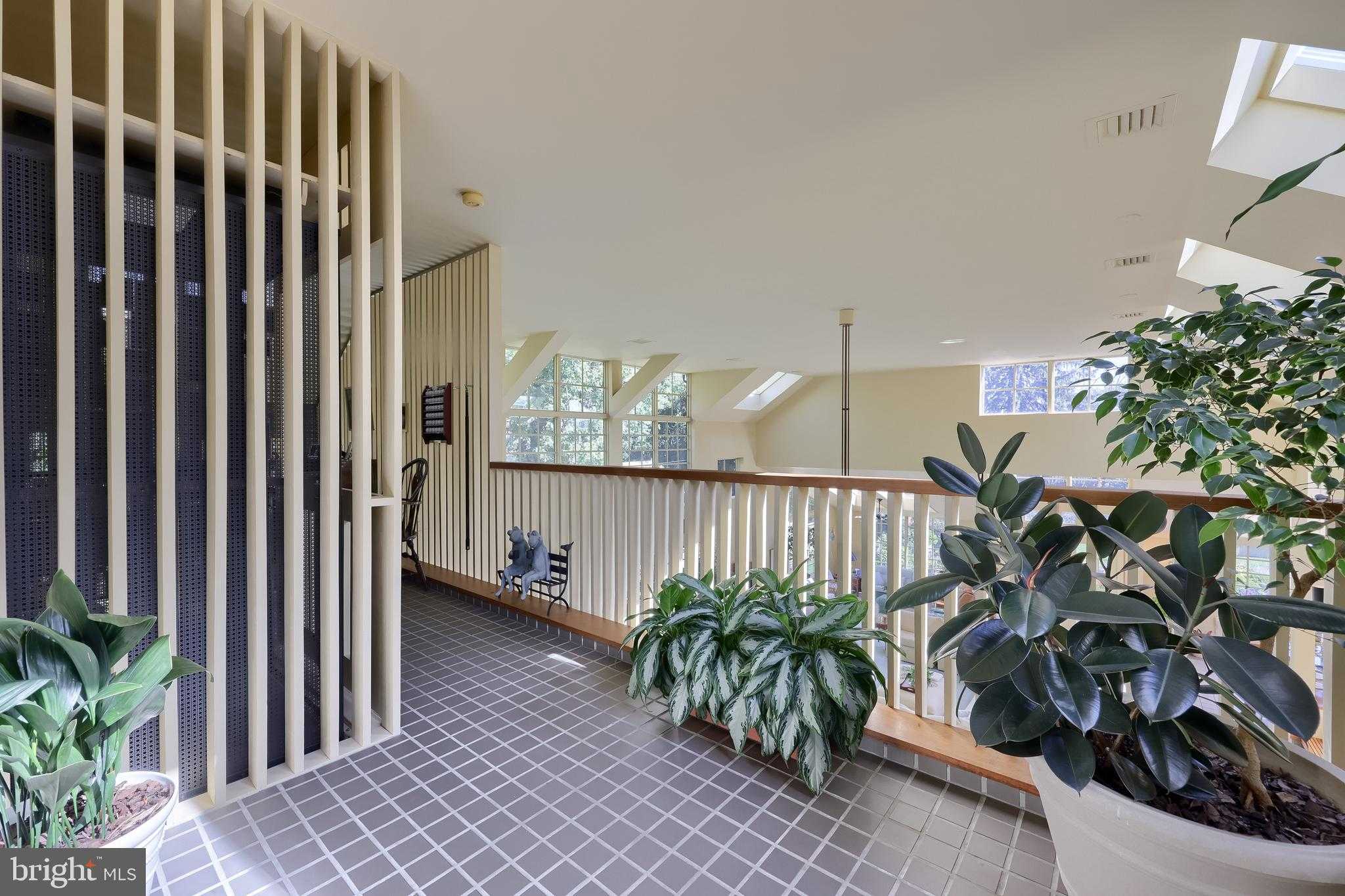 81 S Linden St photo 49