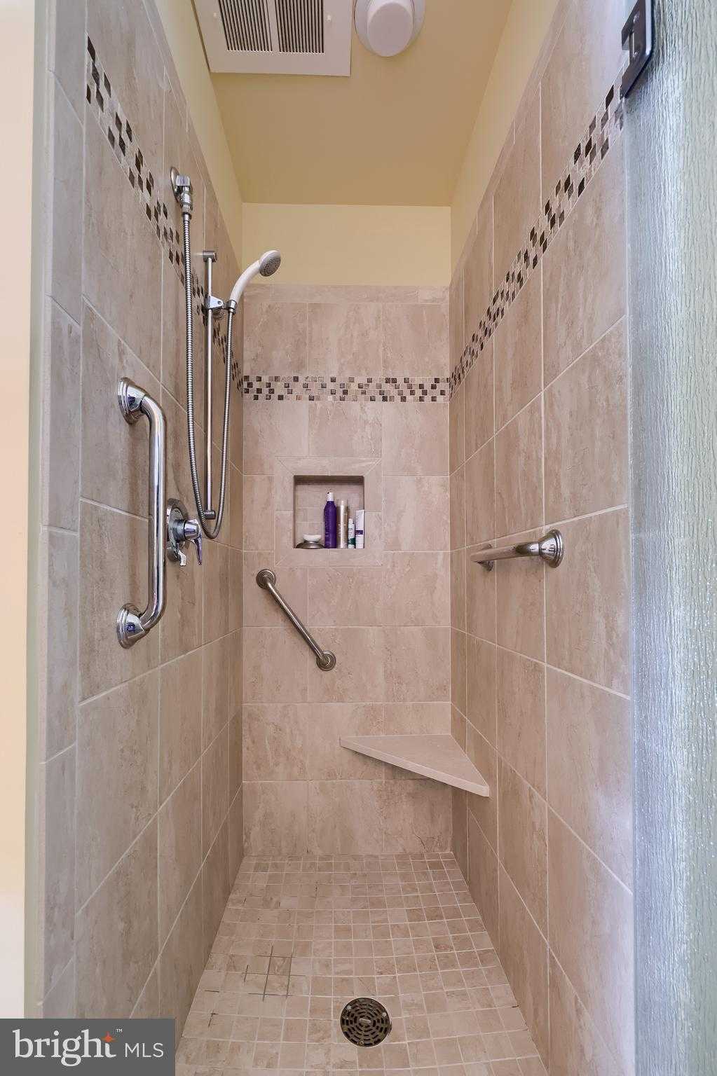 81 S Linden St photo 57